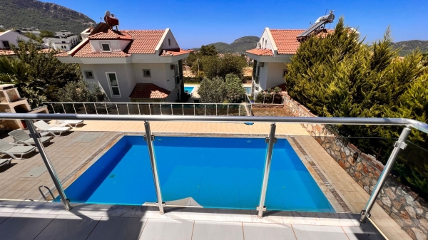 For sale 3-bedroom and 3-bathroom villa with private pool anad garden.